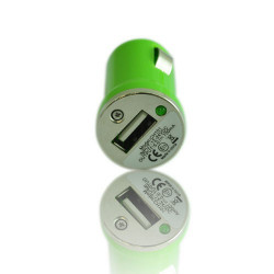 MINI Chargeur vert 12 volts allume cigare pour Iphone, Ipad, Ipod 